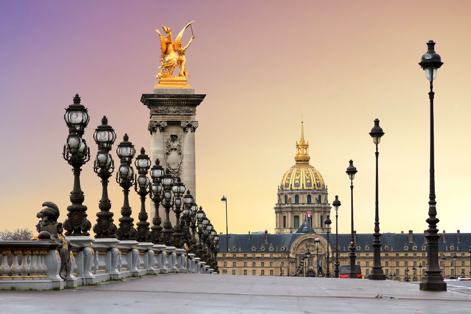 Paris: 2.5-Hour Private City Highlights Kickstart Tour - Saint-Germain-l’Auxerrois and Pont des Arts: streets, corners, and river views