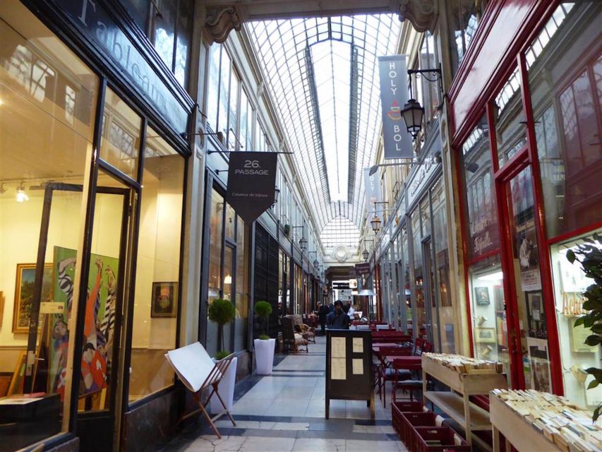 Paris: 2-Hour Passages Private City Tour in German - Grands Boulevards: where the passage story meets real Paris streets