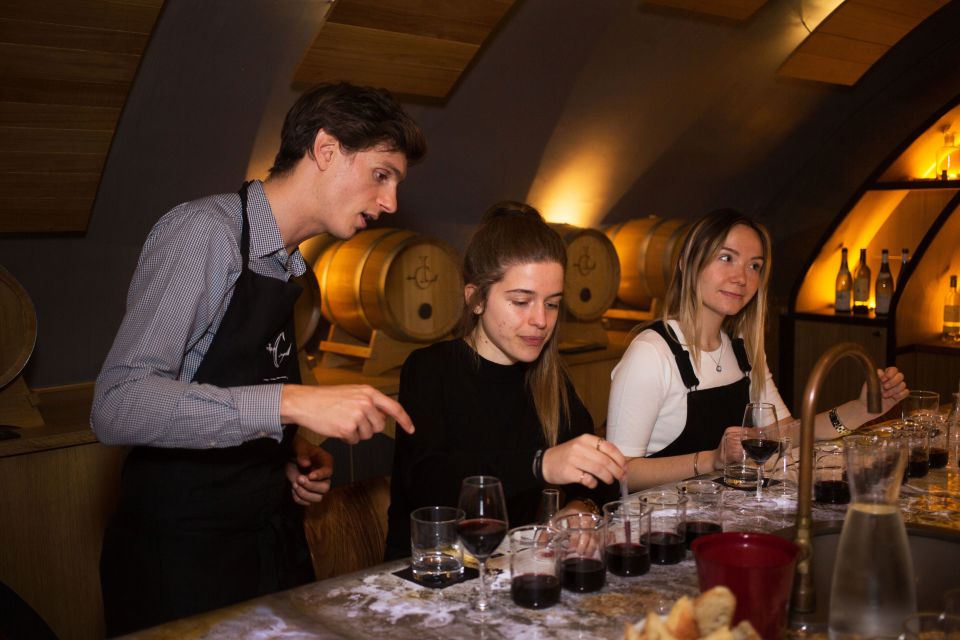 Paris: 2-Hour Wine Making Workshop - Your first step: tasting grape varieties and making choices