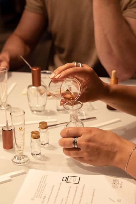 Paris 4 : Fragrance Creation Workshops - Vegan Perfumes - Creating your own Eau de Parfum blend