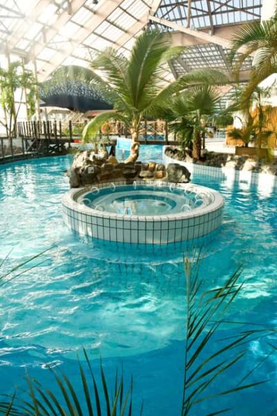Paris: Aquaboulevard Water Park Entrance Ticket - Slides, wave pools, jacuzzis, and the sandy-beach break