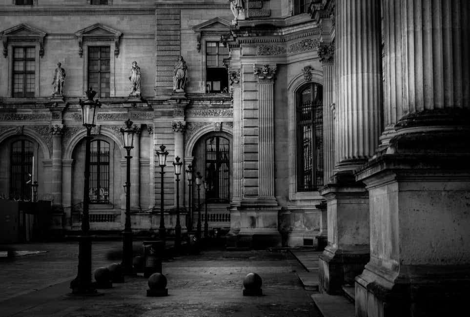 Paris, between Crimes and Mysteries - Key moments you should pay attention to
