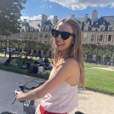 Paris: Charming Nooks and Crannies Bike Tour - Starting at Hôtel de Ville: getting there without stress