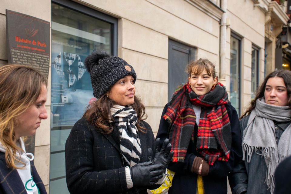 Paris Christmas Lights Walking Tour with Local Guide - Palais-Royal: Courtyards, Columns, and a Holiday Mood That’s Not Too Loud
