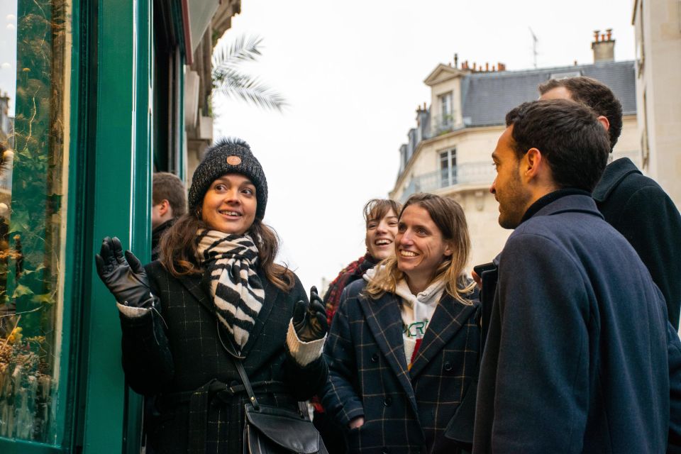 Paris Christmas Lights Walking Tour with Local Guide - The 1st Arrondissement Photo Stop: Smaller Streets, Better Atmosphere