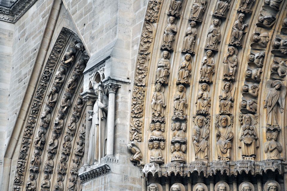 Paris City Center Self-Guided Walking Tour - Key points at a glance