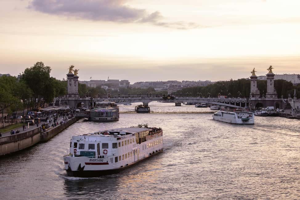 Paris: City of Lights Walk + Seine River Cruise - Grand Palais and Petit Palais: quick stops that can still pay off