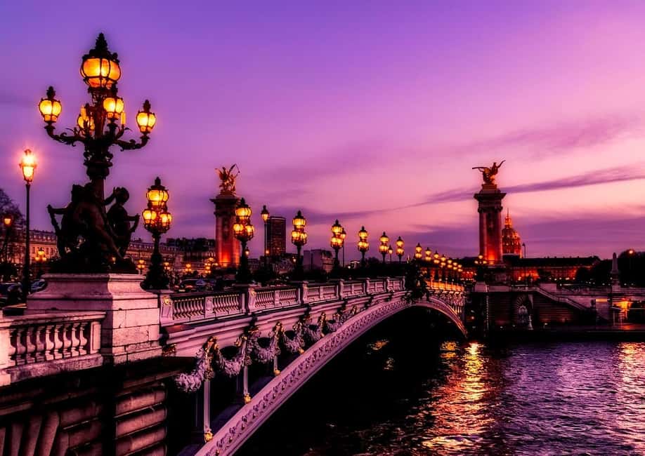 Paris: City Walking Tour and Seine River Cruise - Église de la Madeleine and the neoclassical look