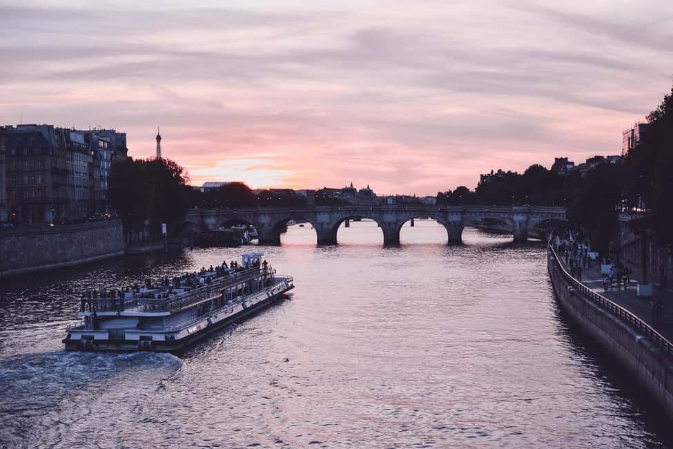 Paris: City Walking Tour and Seine River Cruise - The Seine cruise: about 69 minutes of lights and reflection
