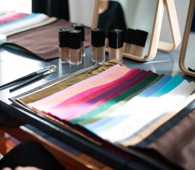 Paris: Color analysis - Step 1: Draping fabric tests and face-first color awareness