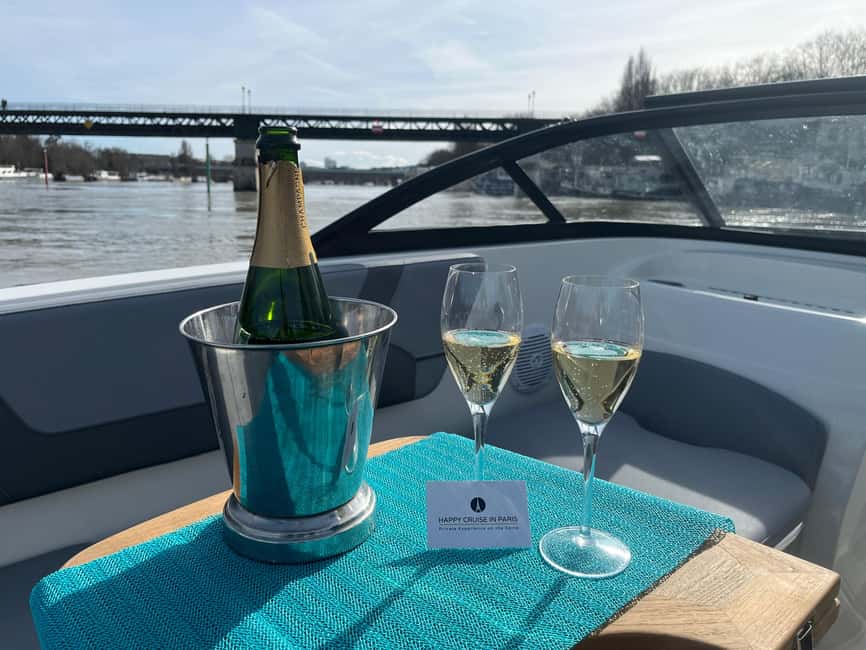 Paris : croisière privée Seine, bateau moderne - 2 heures - Key Things That Make This Seine Cruise Work