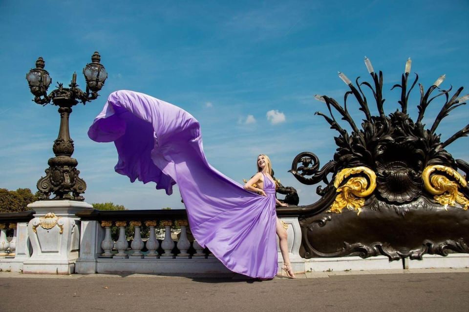 Paris: Eiffel Tower Glamor Photoshoot with Dress Options - Price and value: what $412 per group really covers