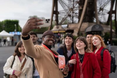 Paris: Eiffel Tower Guided Tour with Summit Access - Meeting on Pont d’Iéna: finding your guide fast (and avoiding the wrong line)