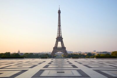 Paris: Eiffel Tower Summit Access Tour and River Cruise - The host walk: a quick story that helps your photos