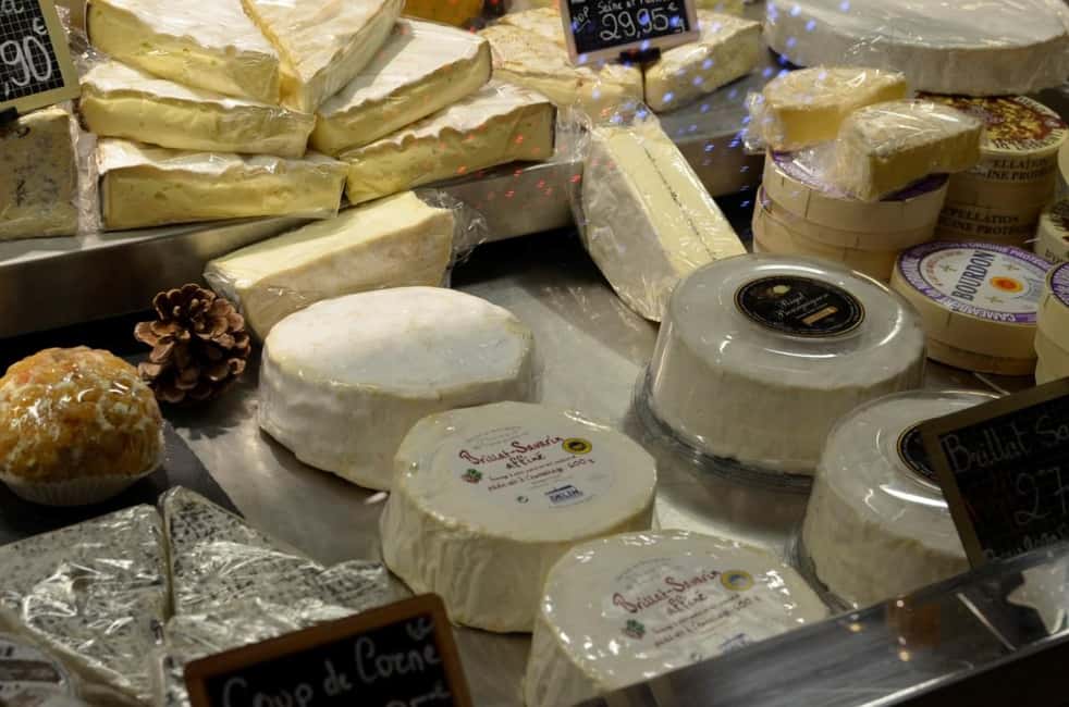 Paris: Evening Cooking Class with Optional Market Visit - Dining as You Learn: Wine, Cheese, and Pairing That Makes Sense