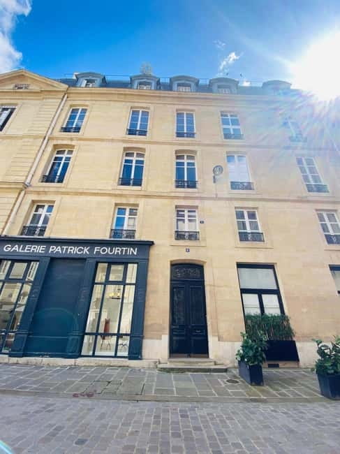 Paris: Explore the City Like Emily Tour - Filming Locations - Neighborhood walking that feels like an expat’s first week