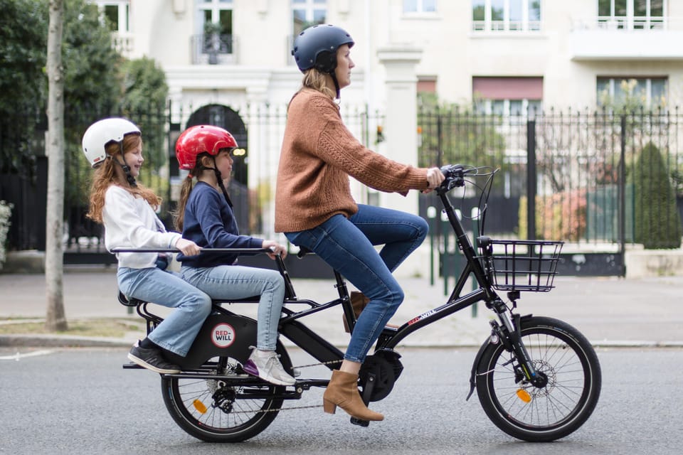 PARIS: Family e-bike longtail renting - A Full Day to Explore: How to Plan Your 10am–6pm Ride
