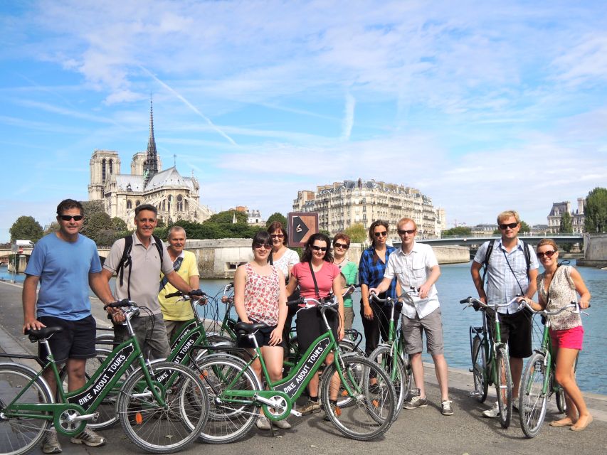 Paris: Famous Monuments Cycling Tour - Starting at Le Peloton Café in the Marais