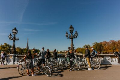 Paris: Famous Monuments Cycling Tour - Notre-Dame Island to Palais de Justice: the Seine at street level