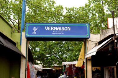 Paris: Flea Market Insider's Tour in Extra-Small Group - Meeting at Porte de Clignancourt and Getting Moving Fast