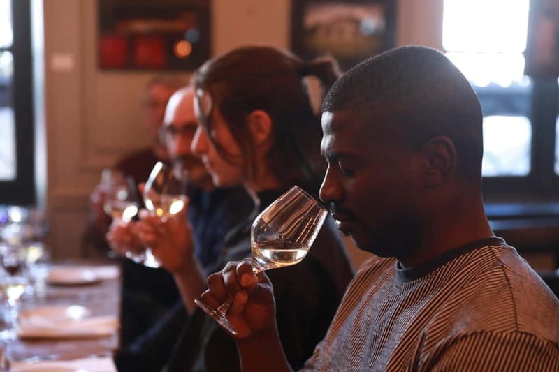 Paris: French Wine Tasting and Pairing in Montmartre - Practical Tips for a Smooth 90-Minute Tasting