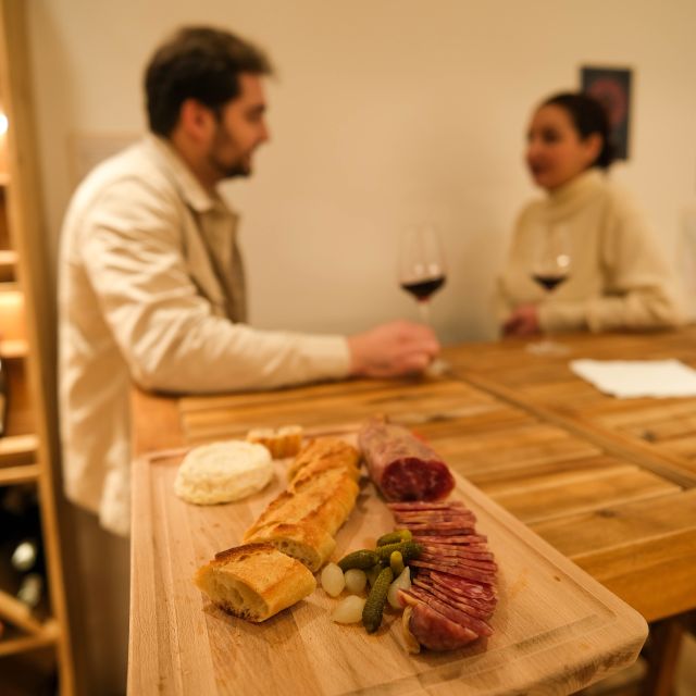 Paris : French wine tasting in Montmartre - Who this Montmartre wine tasting suits best