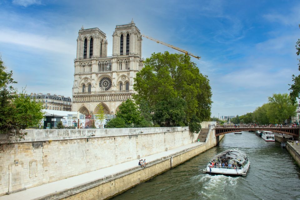 Paris: Full-Day Custom Tour with Local Guide - Eiffel Tower Photo Time and Tuileries Garden Break: Keeping the Day Comfortable