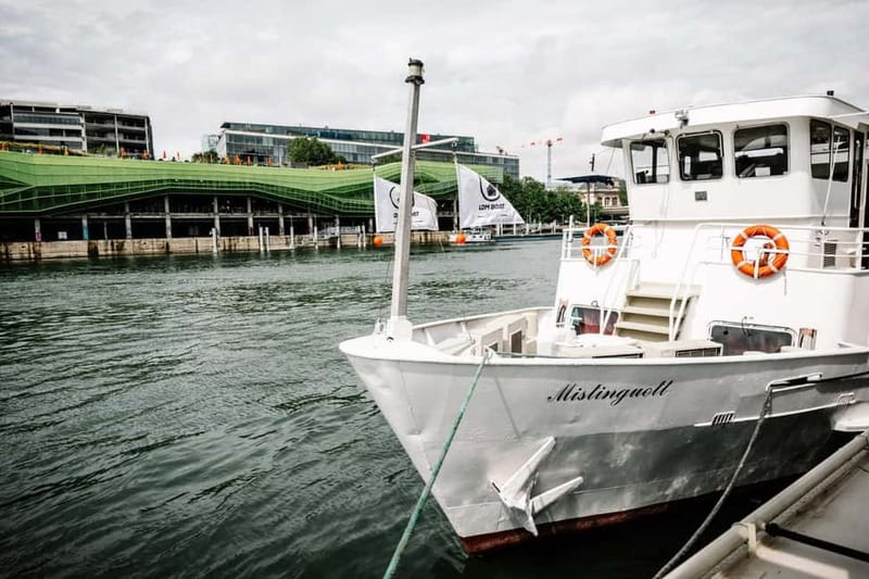 Paris: Gourmet 3-Course Dinner Cruise with French Wine - Should you book this cruise?