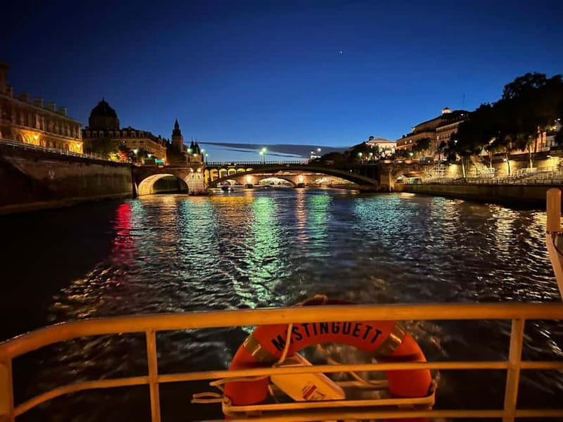 Paris: Gourmet 3-Course Dinner Cruise with French Wine - Dinner pacing: friendly service, but watch the portions and noise level