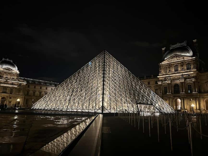 Paris: Guided tour in PORTUGUESE at the Louvre-semi-private - Key things I’d note before you go