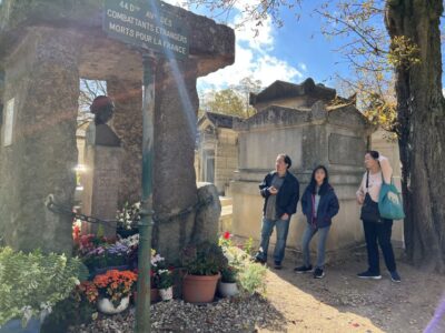 Paris: Haunted Père Lachaise Cemetery Guided Tour - Meeting point on Boulevard Menilmontant: how to start without stress