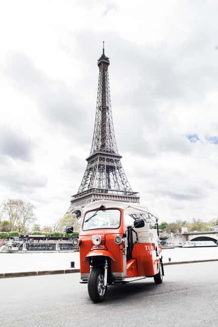 Paris Highlight Tour with an Electric TUKTUK (4 hours) - Electric tuktuk comfort: hot blanket and rain cover that actually help