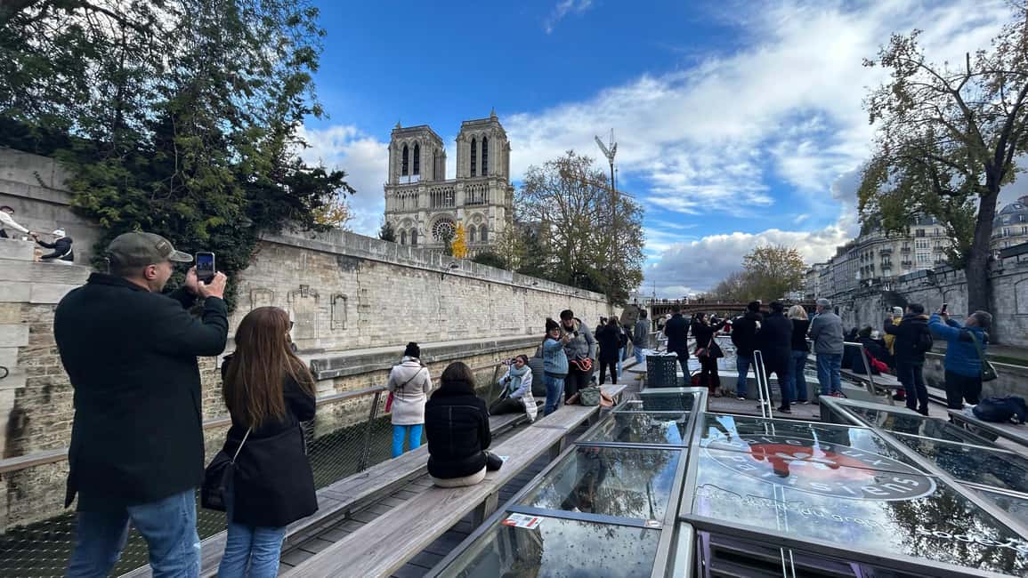 Paris: Illuminations River Cruise with Audio Commentary - Key things that make this Seine cruise worth your time