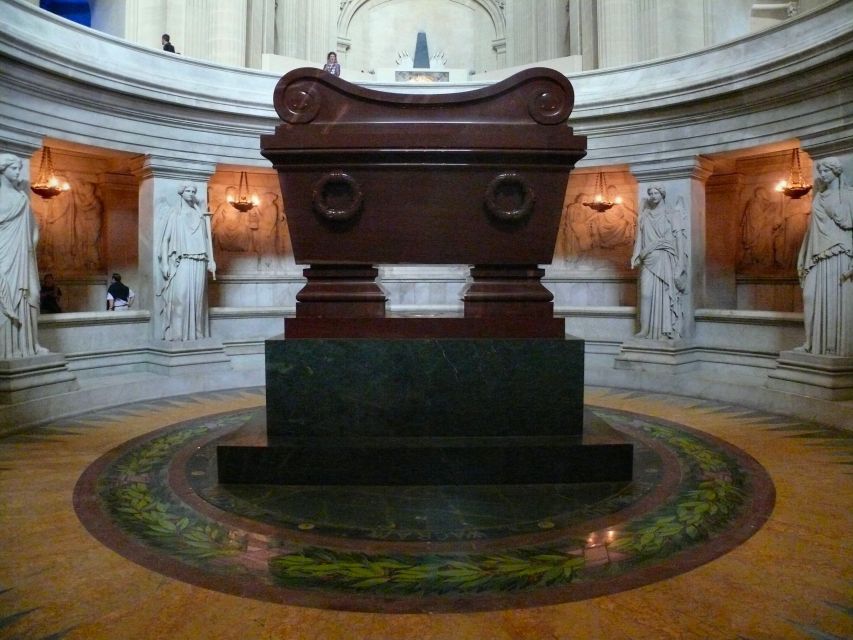 Paris: Invalides Dome - Skip-the-Line Guided Museum Tour - Your guide experience: small group, big Q&A energy