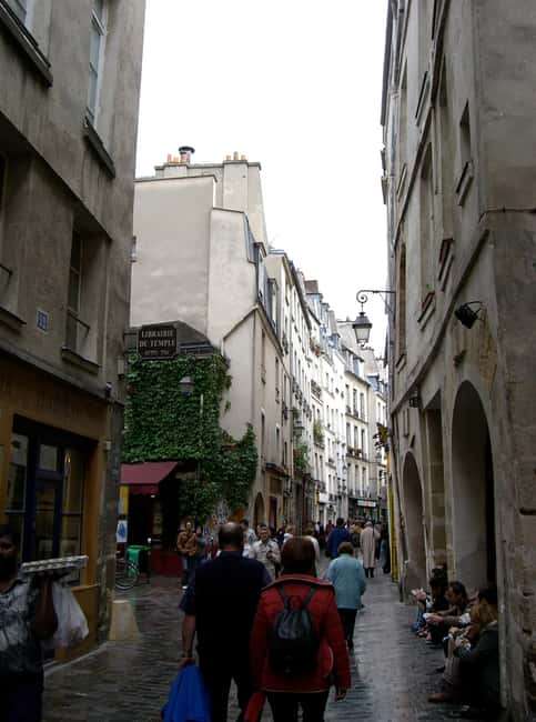 Paris: Jewish Marais District Walking Tour - What to bring, and how to stay comfortable during the walk