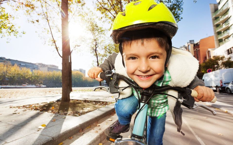 Paris Kids tour - A family bike tour built around Paris icons