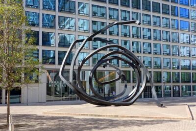 Paris: La Défense Modern District Walking Tour - How much time you’ll really get: 75 minutes in a private group