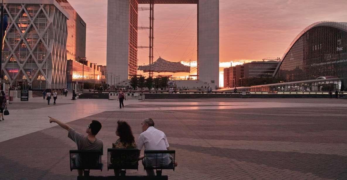 Paris: La Défense Private Guided Tour - Grande Arche de la Défense: sleek scale that sets the tone