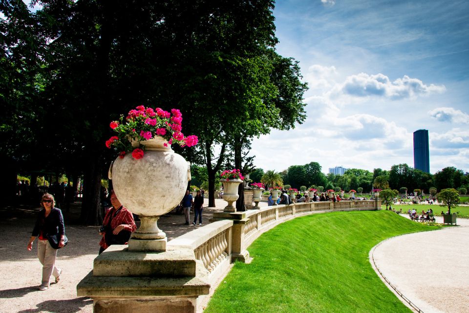 Paris Latin Quarter 2-Hour Private Walking Tour - Why the Latin Quarter feels different than the rest of Paris