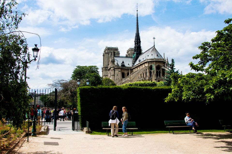 Paris Latin Quarter 2-Hour Private Walking Tour - Hôtel de Cluny: rare profane Gothic style in plain sight