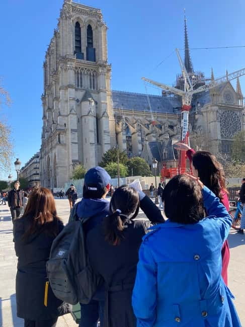 Paris: Latin Quarter Essential Highlights Walking Tour - Meeting at Place Louis Lépine and joining at Metro Cité