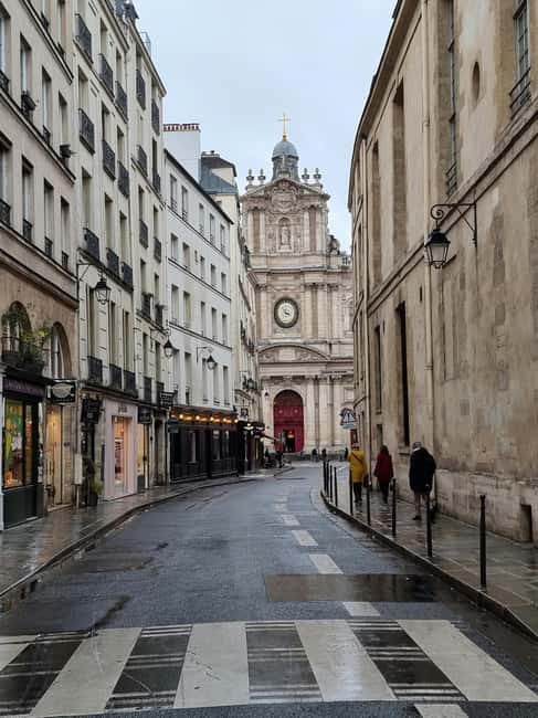 Paris Le Marais Food Tour: Full Traditional French Feast - What You’ll Eat and Drink: Traditional French, Plus Le Marais Flavor