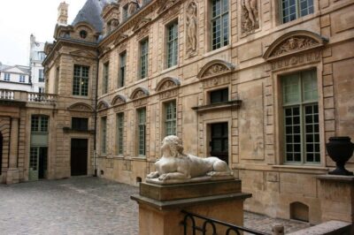 Paris: Le Marais Highlights Guided Small Group Walking Tour - Starting at Place des Vosges: calm, elegant, and perfectly placed