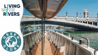 Paris: Live Guided Cruise with Crepe and Soft Drink - Eiffel Tower Dock: Finding Vedettes de Paris at Port de Suffren