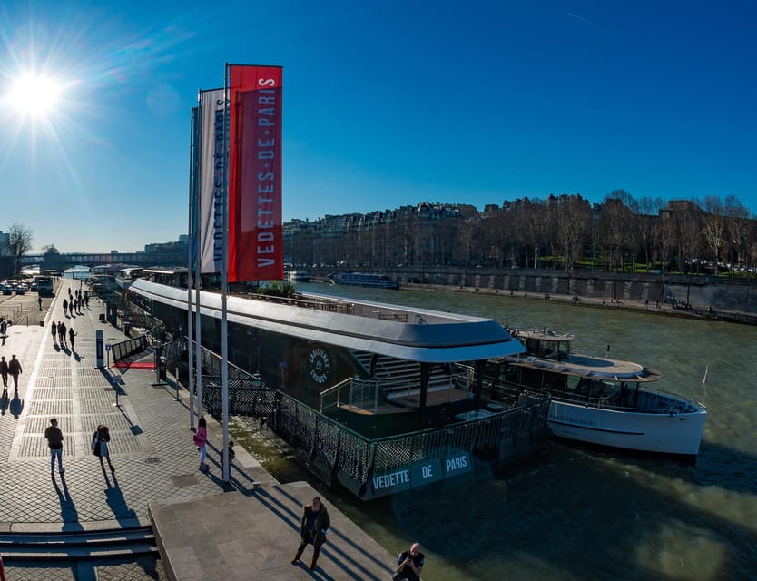 Paris: Live Guided Cruise with Crepe and Soft Drink - Île Saint-Louis and the Institut du Monde Arabe Turn