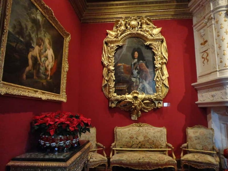 Paris: Loire Valley Castles Tour with Wine Tasting - Who should book this Loire Valley castles and wine tour