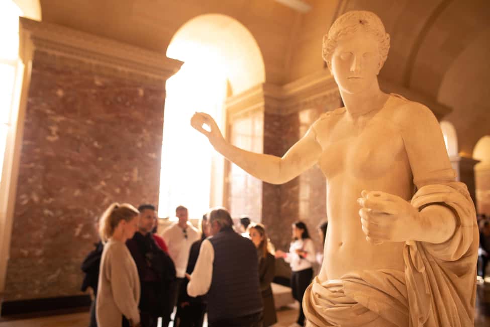 Paris Louvre Exclusive Semi Private Guided Tour Max 6 People - Max 6 People and 150 Minutes: How the Tour Actually Feels