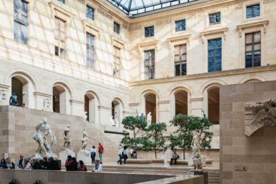 Paris: Louvre Museum Entry Ticket With Host and River Cruise - Making Your Louvre Route: A Simple Plan for Crowds and Wandering Time