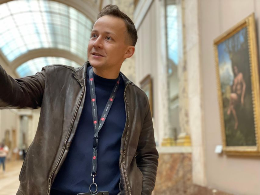 Paris: Louvre Museum Mona Lisa First Viewing Semi-Private - Getting inside fast: the express security and first-moment game plan