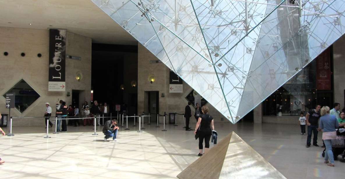 Paris: Louvre Museum Skip-The-Line Tour - Entering the Louvre the fast way (without feeling rushed)